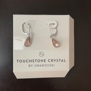 Brand New!! Drop earrings!